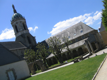 L'eglise Saint Melaine