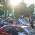 Solène et Cécile se changent, sur le parking... :)