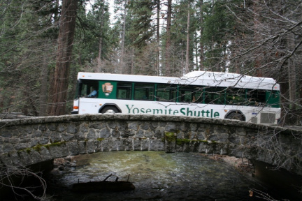 Petit pont et Yosemite shuttle
