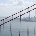 Downtown San Francisco derrière le Golden Gate bridge